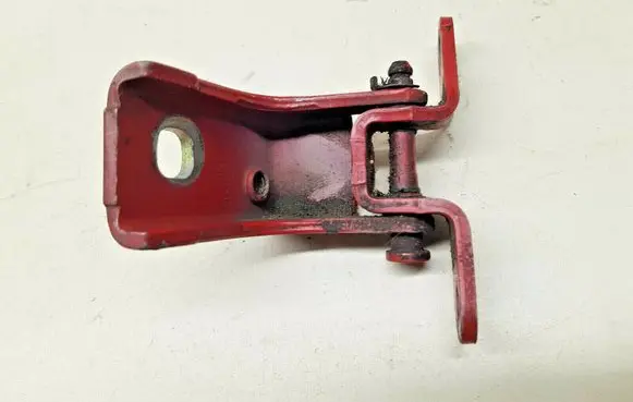 Ford Mondeo Mk III Front door upper hinge 1S7AF22801AC