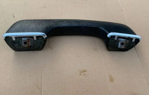 Mercedes-Benz W123 Rear door handle trim 