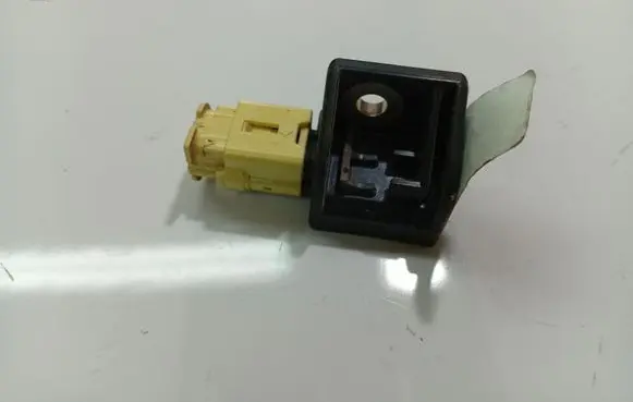 Honda FR-V Airbag deployment crash/impact sensor 77970SFEB110M2