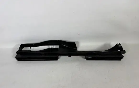 Volkswagen Golf VII Intercooler air guide/duct channel 