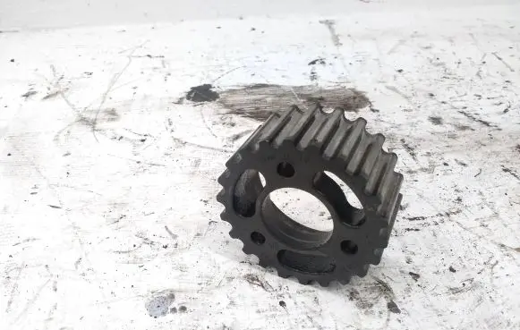 Volkswagen Touran II Fuel pump gear (pulley) 03L130111E