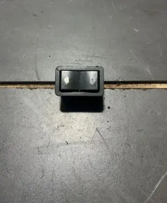 BMW 5 E39 Electric window control switch 8368974