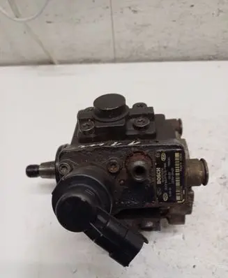 Hyundai i40 Fuel injection high pressure pump 0445010206