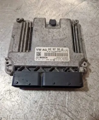 Volkswagen Jetta VI Engine control unit/module 04E907309AP 0261S11600