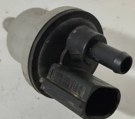 Volkswagen Touran I Vacuum valve 06D133517B 2580126A
