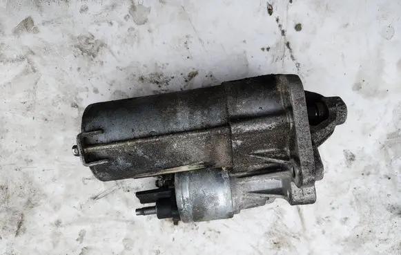 Renault Twingo II Starter motor 