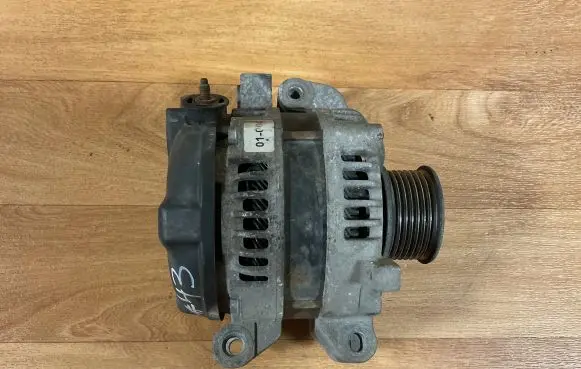 Toyota Avensis T250 Generator/alternator 1042104521