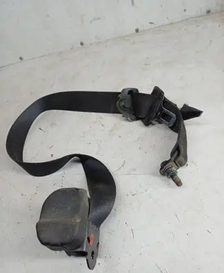 Opel Frontera B Rear seatbelt