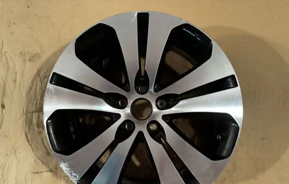 KIA Sportage R18 alloy rim 529103U300