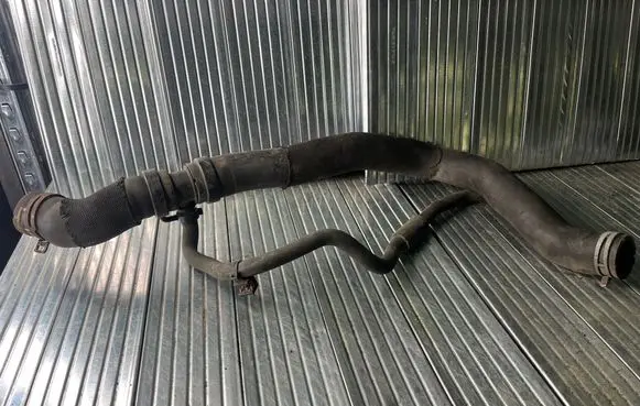 Renault Scenic III - Grand scenic III Engine coolant pipe/hose 1800430315C