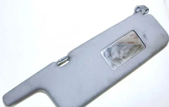 Mitsubishi Carisma Sun visor