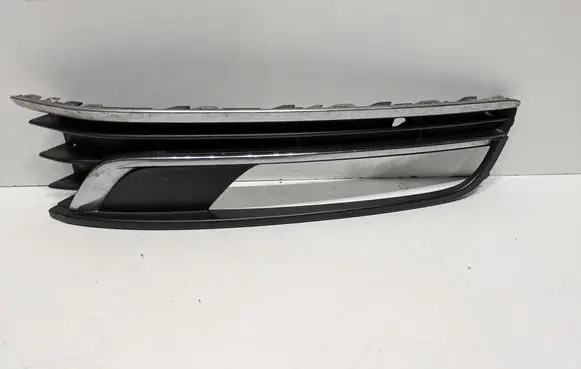 Volkswagen PASSAT B7 Front fog light trim/grill 3AA853666