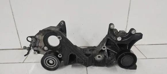 Audi A4 S4 B8 8K Generator/alternator bracket 03L903143H