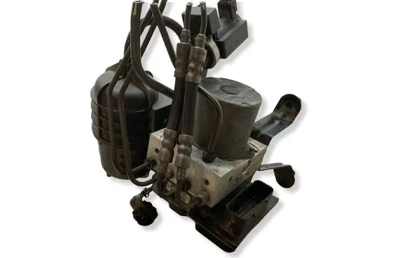 BMW 5 E60 E61 ABS Pump 6758743