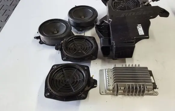 Audi A3 S3 A3 Sportback 8P Sound amplifier 8P3035223