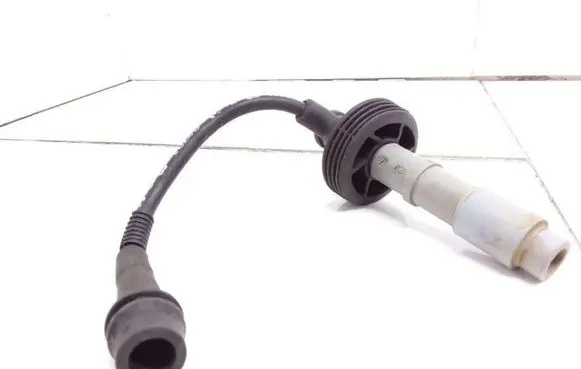 Volvo S40, V40 Plug wire 12232