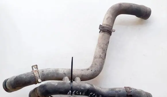 Volkswagen Polo II 86C 2F Engine coolant pipe/hose