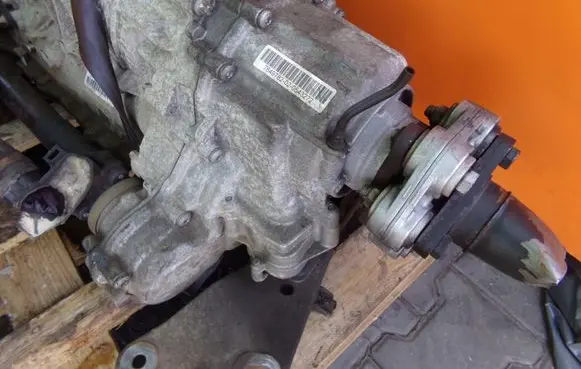 BMW 3 F30 F35 F31 Gearbox transfer box case 7649782 20MB28