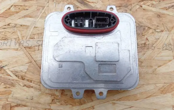 Skoda Octavia Mk2 (1Z) Headlight ballast module Xenon 5DV00961000