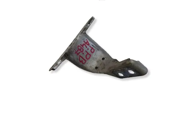 Audi A4 S4 B7 8E 8H Fender mounting bracket 8E0821136A