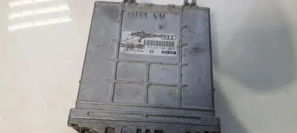 Audi A4 S4 B5 8D Engine control unit/module 0281001425