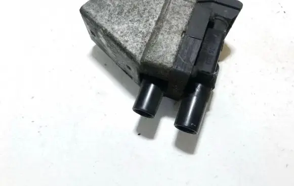 Mercedes-Benz C W202 High voltage ignition coil 0001582485 286200