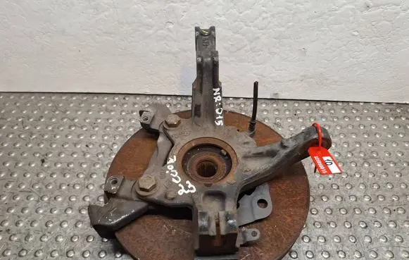 Renault Clio IV Front wheel hub spindle knuckle S25056015 400145894R