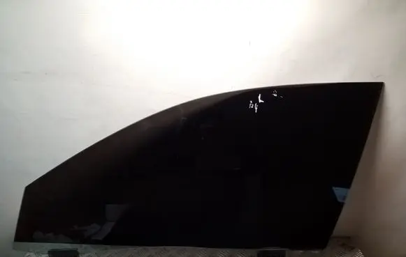 Audi A4 S4 B6 8E 8H Front door window glass four-door 