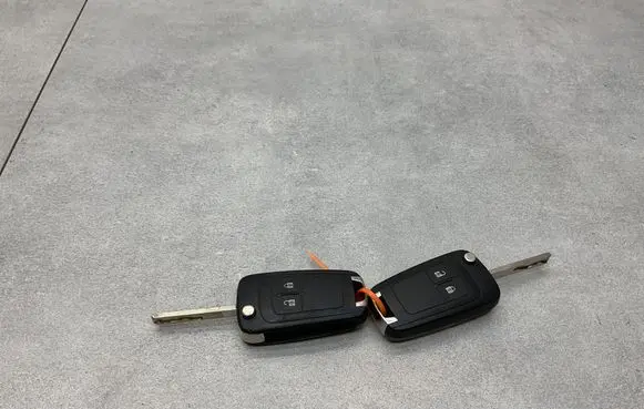 Opel Mokka Ignition key/card 13500233