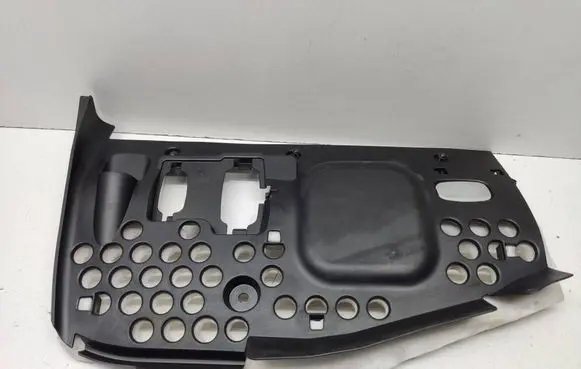 Mercedes-Benz ML W164 Dashboard lower bottom trim panel A1646808517