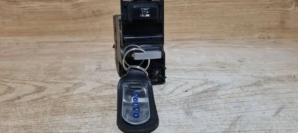 Volvo XC60 Ignition lock 32900501