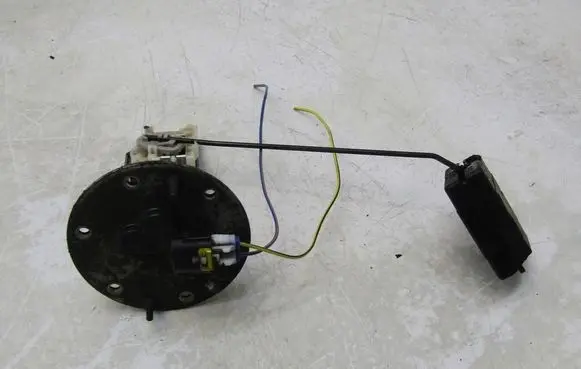 Mazda CX-5 Fuel level sensor KRIS235789
