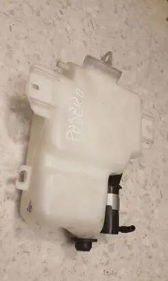 Mitsubishi Pajero Windshield washer fluid reservoir/tank 060351507