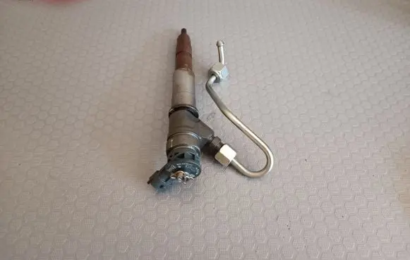 Renault Koleos II Fuel injector 0445110728