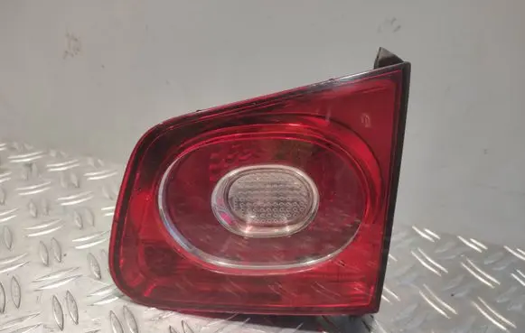 Volkswagen Tiguan Tailgate rear/tail lights 5N0945094C