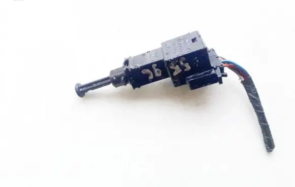 Volkswagen Golf IV Brake pedal sensor switch 1j0945511a