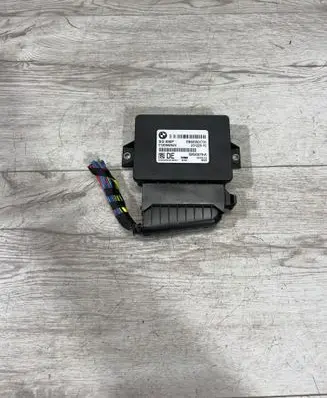 BMW X3 F25 Hand brake control module 6858017 9134047 23122010
