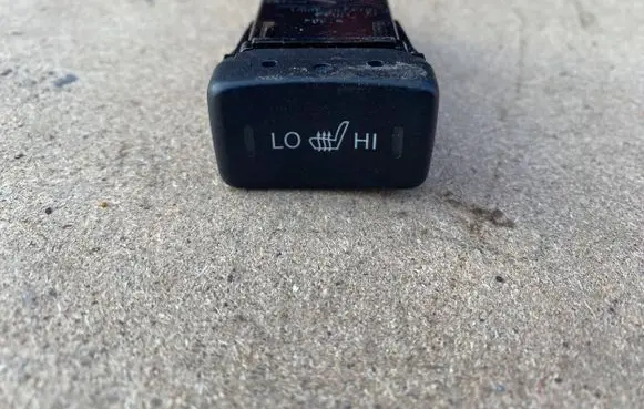 Suzuki SX4 S-Cross Seat heating switch 13Y08MD