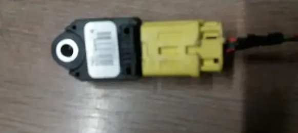 Lexus IS 220D-250-350 Airbag deployment crash/impact sensor 898310W040