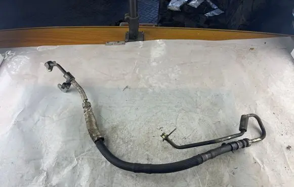 Jaguar XJ X351 Air conditioning (A/C) pipe/hose AW933L599BA