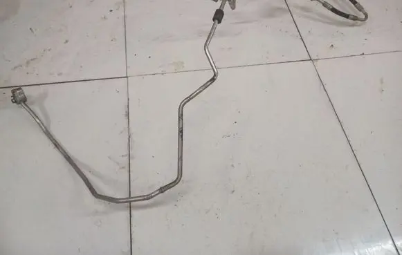 Volkswagen Polo IV 9N3 Air conditioning (A/C) pipe/hose