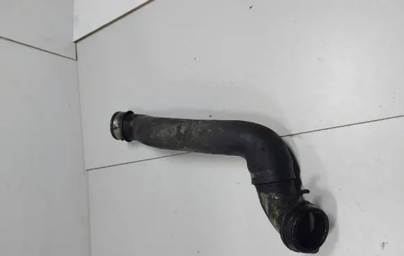 BMW 3 E46 Intercooler pipe mounting bracket 