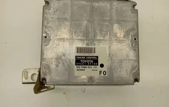 Toyota Corolla Verso AR10 Engine control unit/module 1758007623 896610F100 MB1758007623