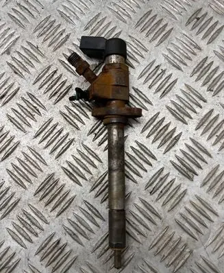 Volvo V50 Fuel injector 9657144580