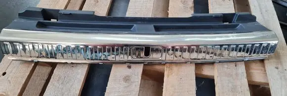 Audi A7 S7 4K8 Fender end trim 4K8863474