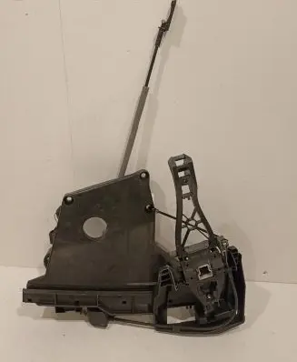 Volvo S80 Front door lock 30661072