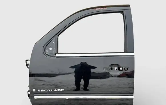 Cadillac Escalade Front door 