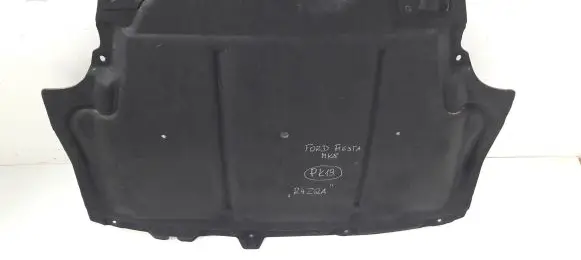 Center/middle under tray cover