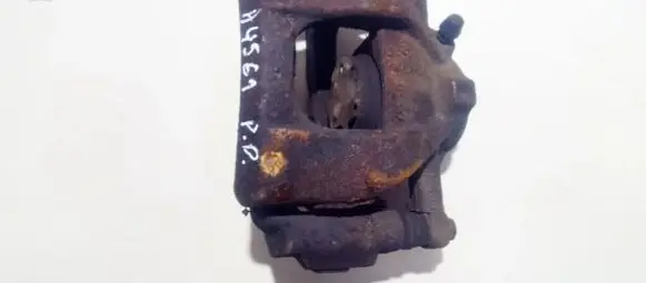 Toyota Auris 150 Front brake caliper