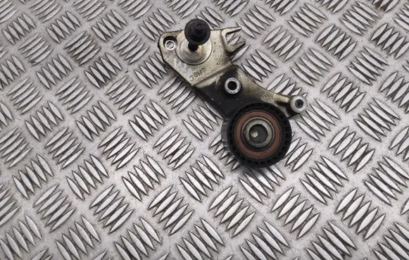 Volvo V70 Generator/alternator belt tensioner 31401396